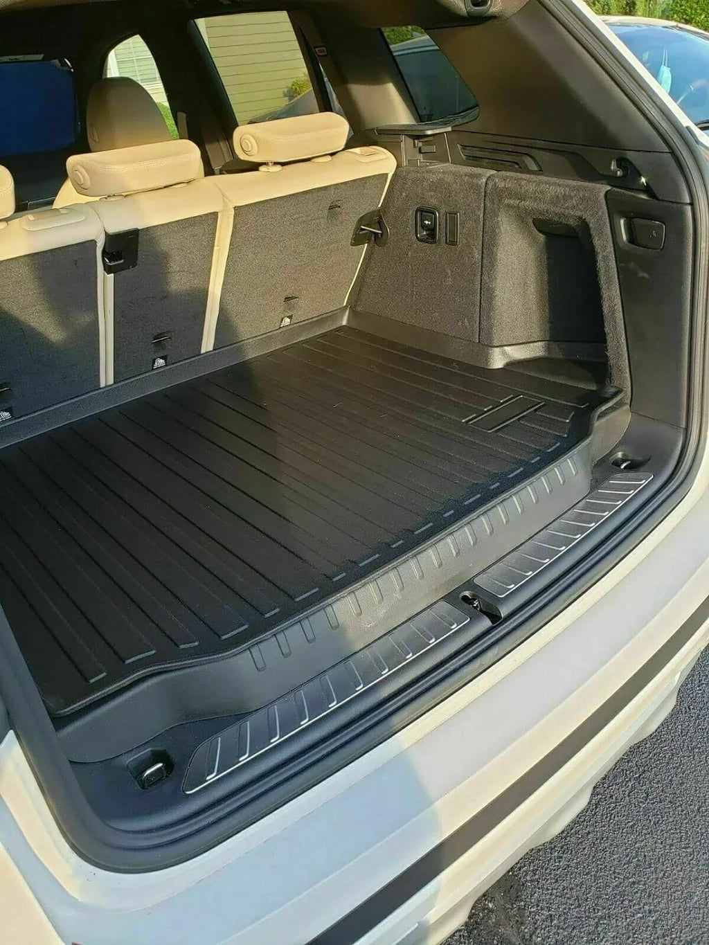 EACCESSORIES EA Cargo Liner – Trunk Mat for  X3 2018-2024 – elements-impervious Trunk Mats for Cars with Raised Lip – Non-Slip Car Trunk Mat Rubber – Easy to Install – Laser Pre-Cut Design