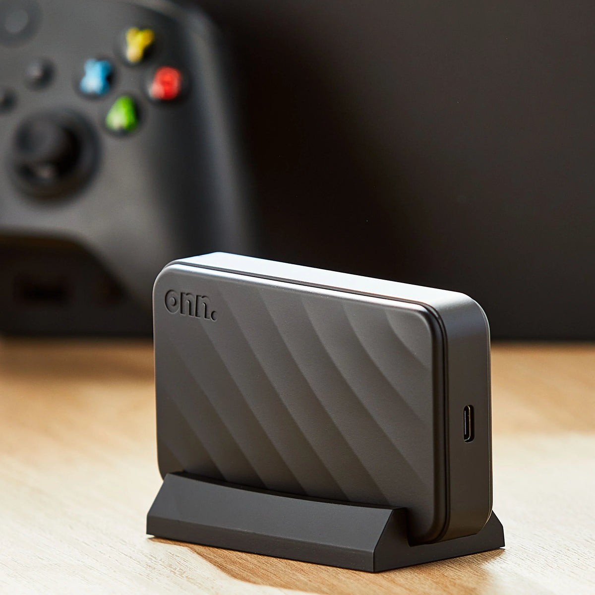 Gaming Portable SSD 1TB matching with Xbox One and Xbox Series X|S. onn