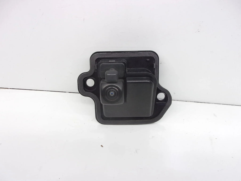 Pre-Owned 2020-2022  Highlander Rear View Backup Camera OEM (Good)